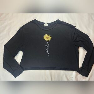 Full Tilt Womens Black Crewneck Cropped "Wildflower" Long Sleeve Top Size XL